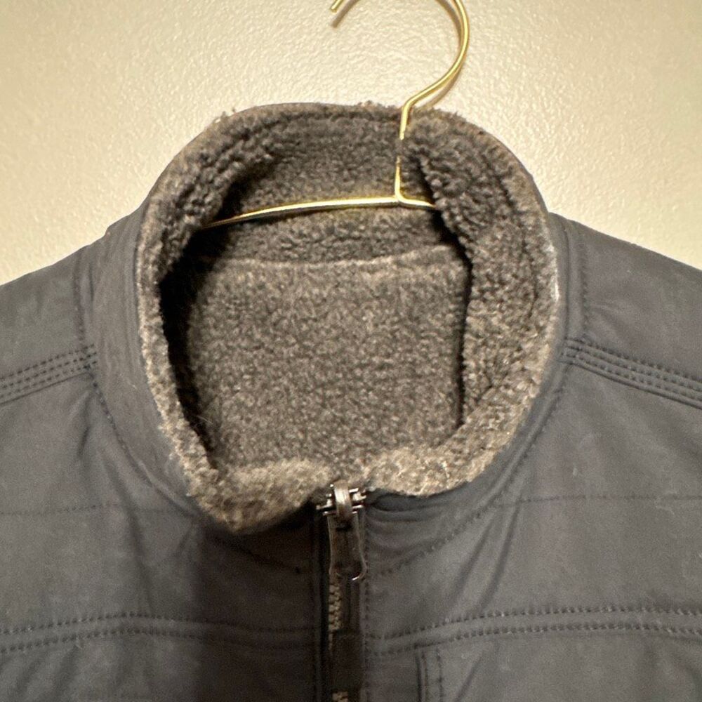 Carhartt women's utility sherpa-lined puffer vest size XL - Picture 6 of 7